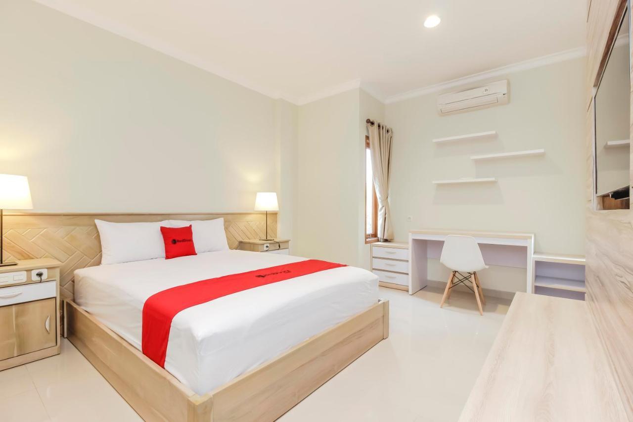 Reddoorz Premium Near Ragunan Zoo 2 Yakarta Exterior foto
