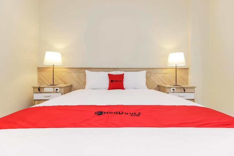 Reddoorz Premium Near Ragunan Zoo 2 Yakarta Habitación foto